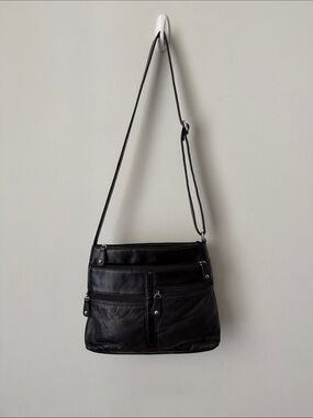 Classic Black Leather Bag - Baggs